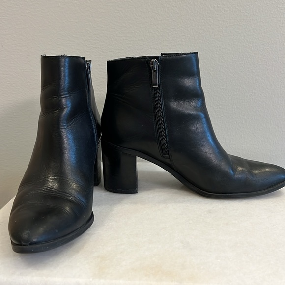 Franco Sarto Black Leather Booties - Picture 3 of 6